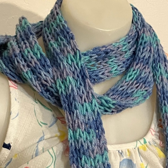 New hand knit long scarf with glittered frilly ends 84” long!! Perfect to wrap - Picture 5 of 7